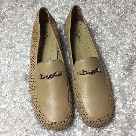 Trotters 9 1/2 E N Narrow Classic Flats Loafers - Picture 2 of 5